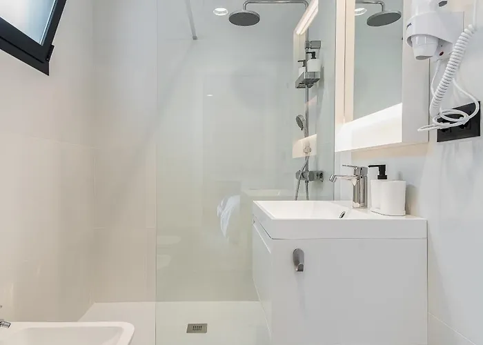 酒店 La Vega De Ciudad Jardin 2*