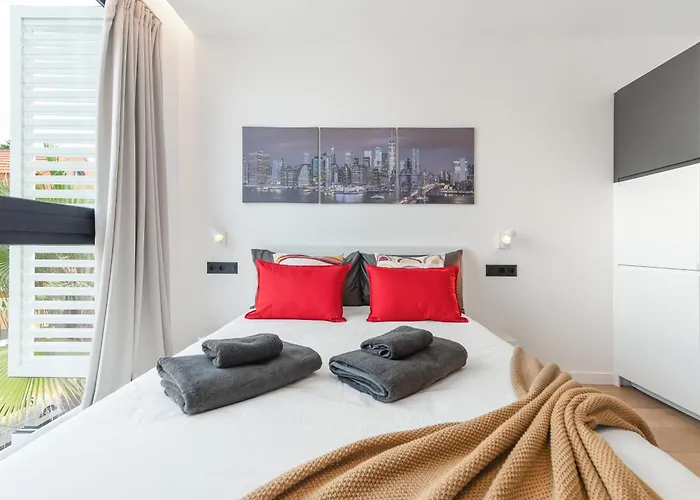 Ξενοδοχείο La Vega De Ciudad Jardin 2*